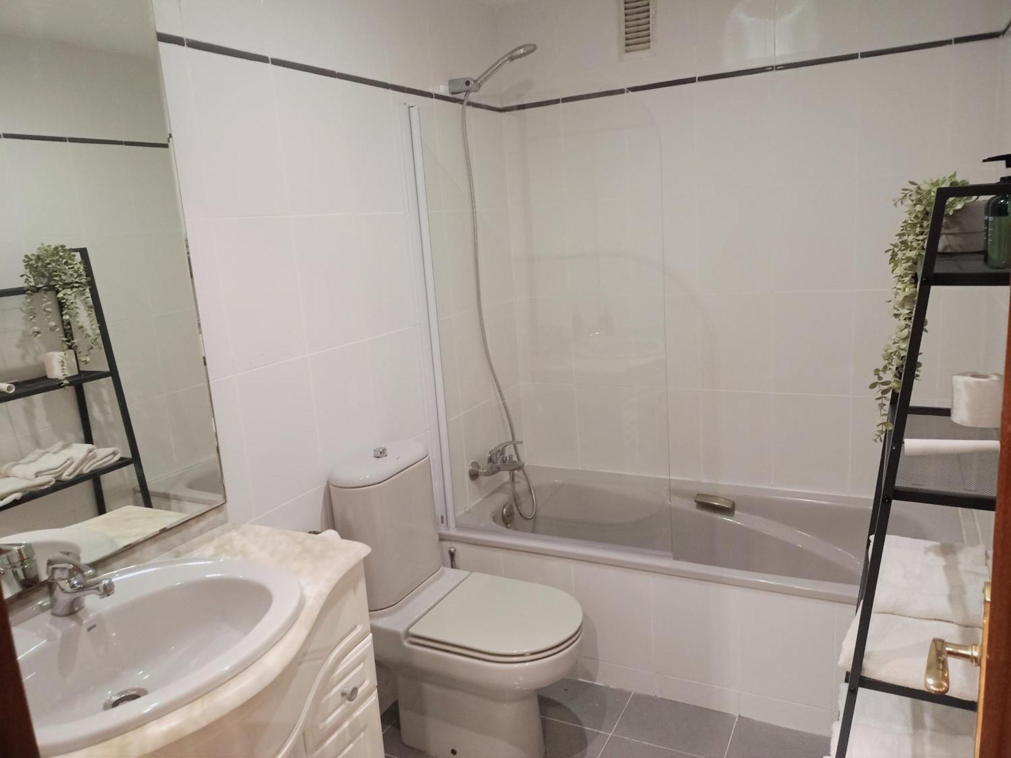 Apartamento Entre Estaciones Lejlighed Oviedo Eksteriør billede